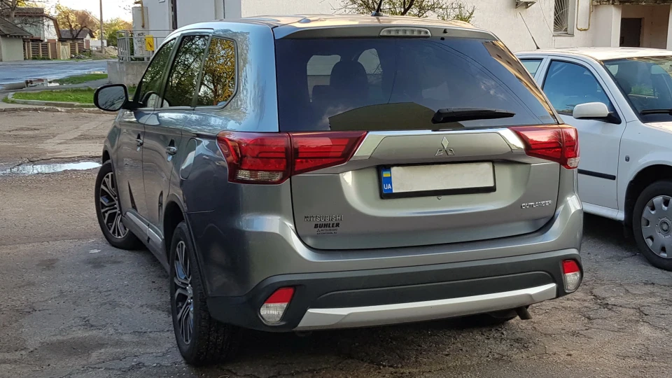 Mitsubishi Outlander 2,4