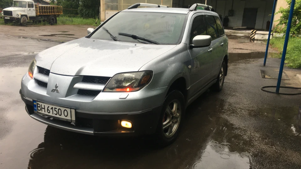 Mitsubishi Outlander 4WD 4