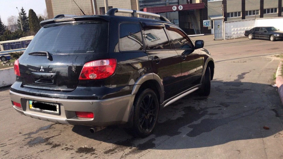 Mitsubishi Outlander Бестія 4