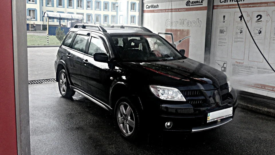Mitsubishi Outlander Big M.O 5