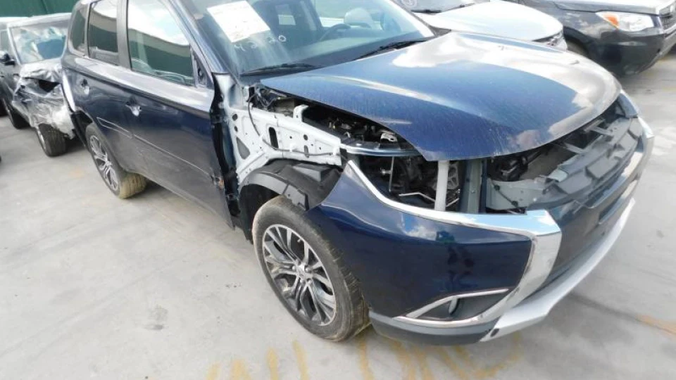 Mitsubishi Outlander Біток із США 2.4L