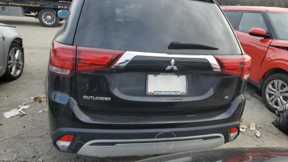 Mitsubishi Outlander Black Arrow 3