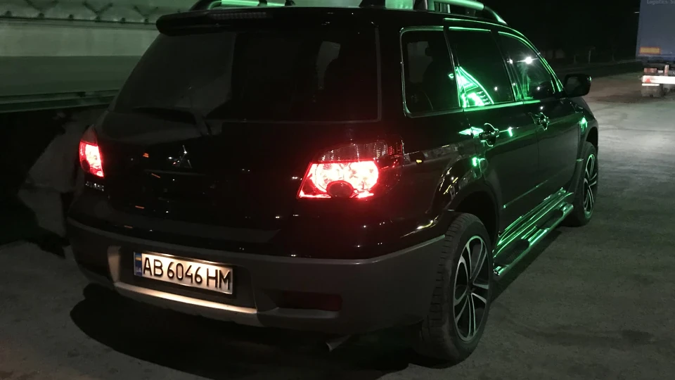 Mitsubishi Outlander black wolf 3