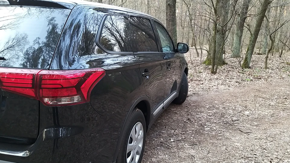 Mitsubishi Outlander BlackInform 2
