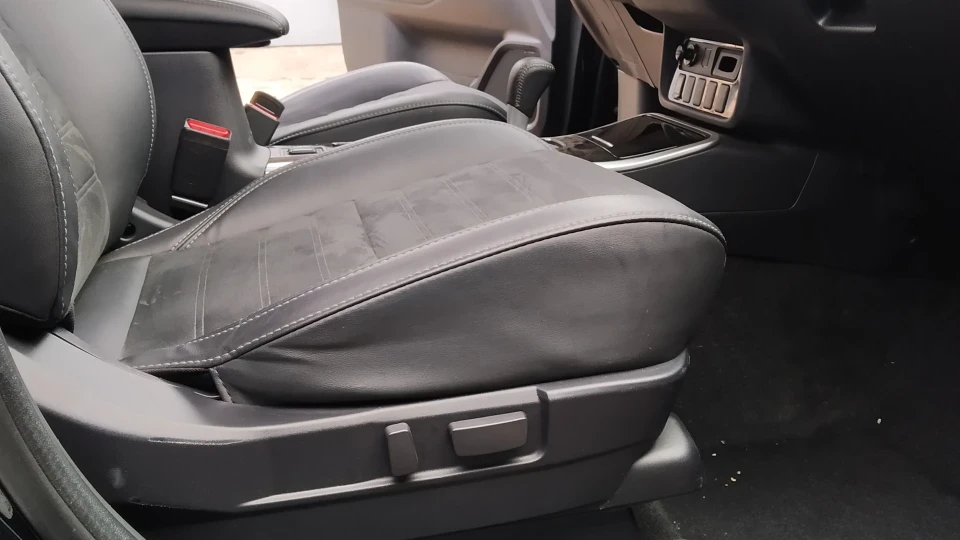 Mitsubishi Outlander Чорна стріла 3