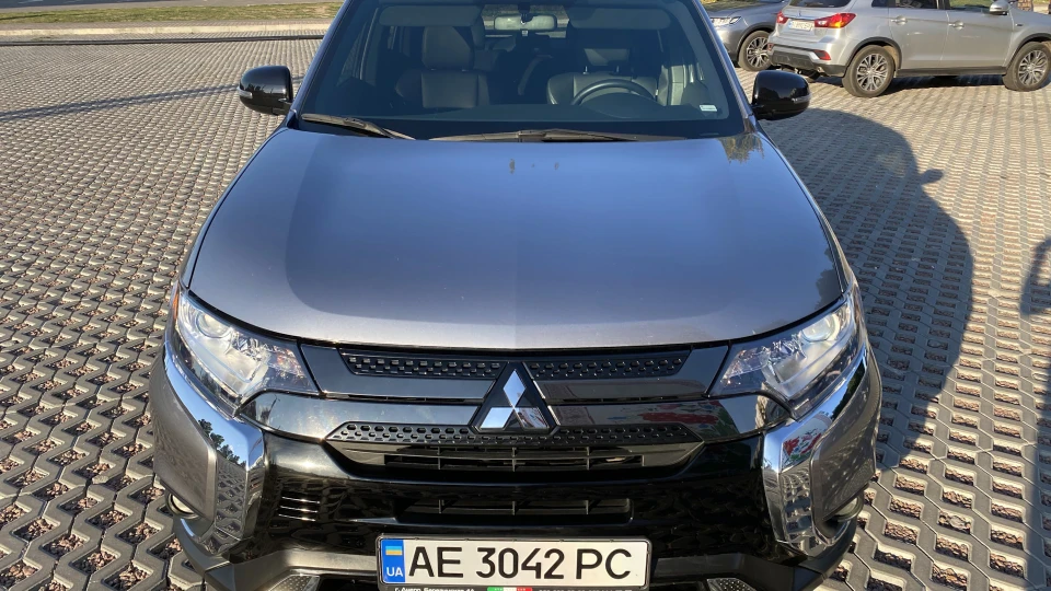 Mitsubishi Outlander Limited Edition 4