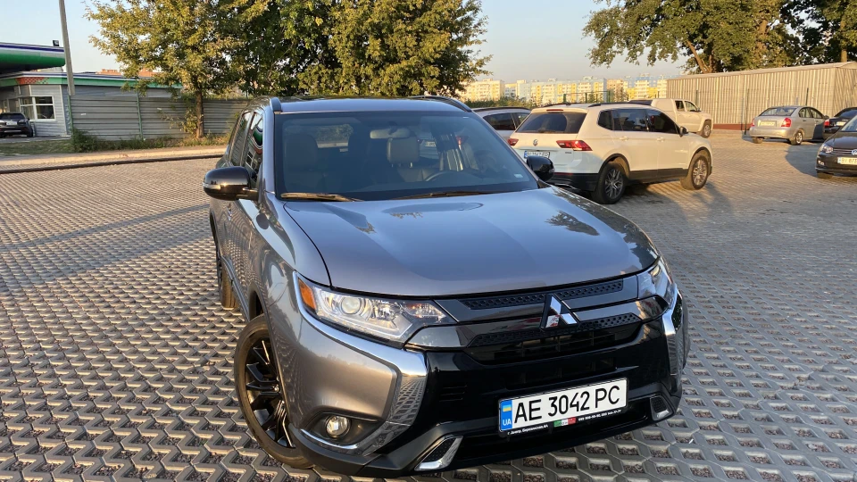 Mitsubishi Outlander Limited Edition 5