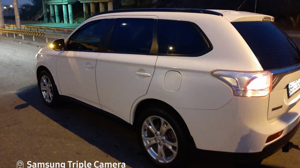 Mitsubishi Outlander MitsuWhite 2