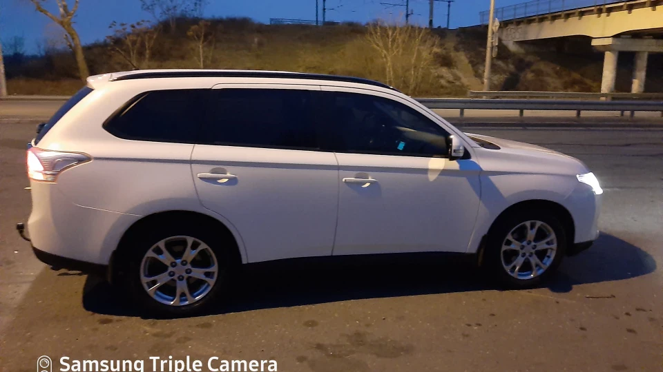 Mitsubishi Outlander MitsuWhite 3