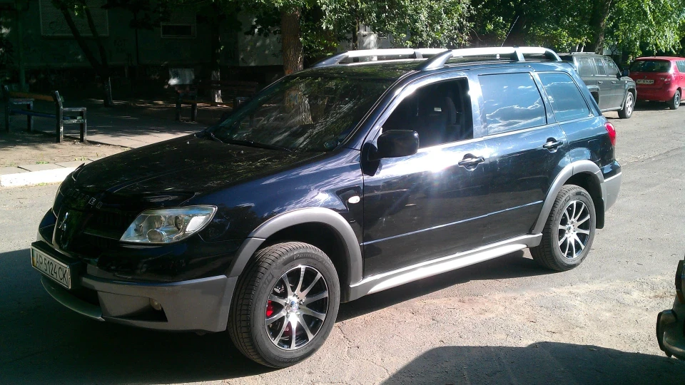 Mitsubishi Outlander My first car 2