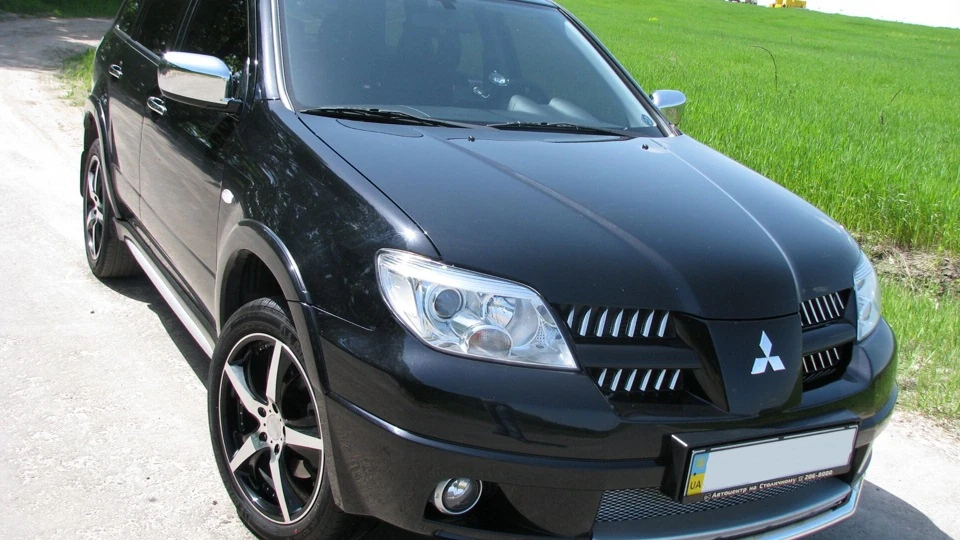 Mitsubishi Outlander R18
