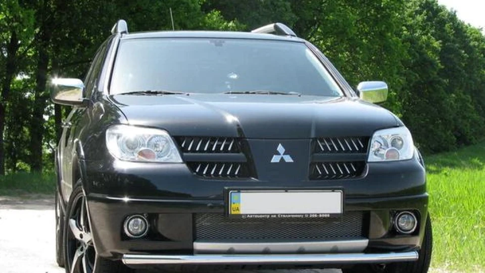 Mitsubishi Outlander R18 2