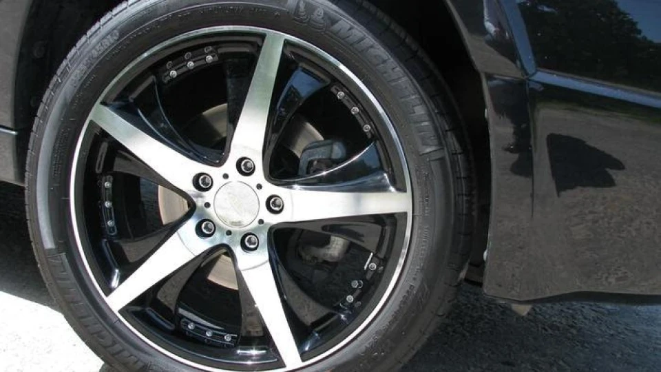Mitsubishi Outlander R18 4