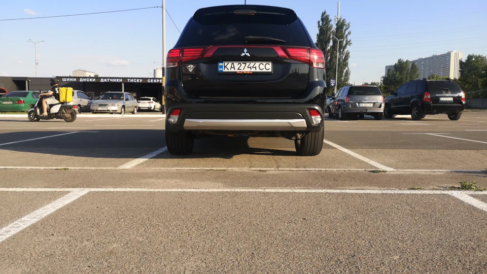 Mitsubishi Outlander ROWW 2