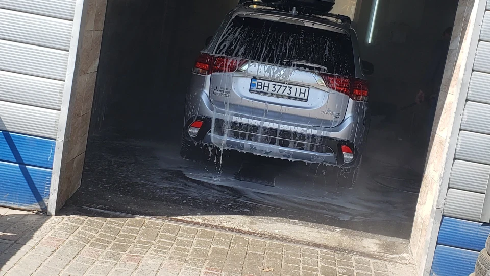 Mitsubishi Outlander SEL 3