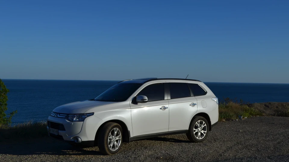 Mitsubishi Outlander скромний Мотька 2