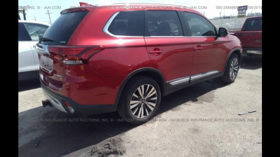 Mitsubishi Outlander Ultimate 2