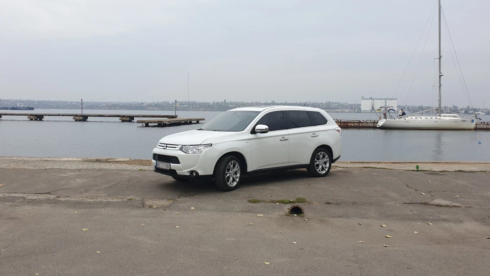 Mitsubishi Outlander V6 GT