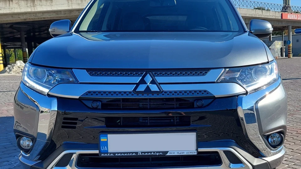 Mitsubishi Outlander #Варік# 2