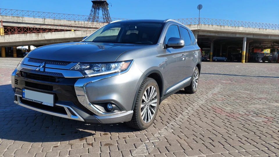 Mitsubishi Outlander #Варік# 3