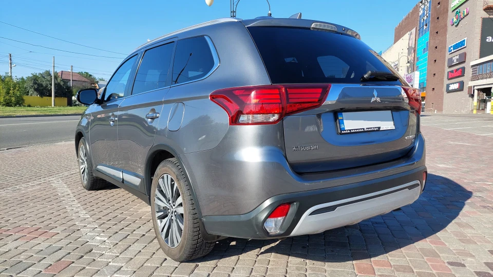 Mitsubishi Outlander #Варік# 5