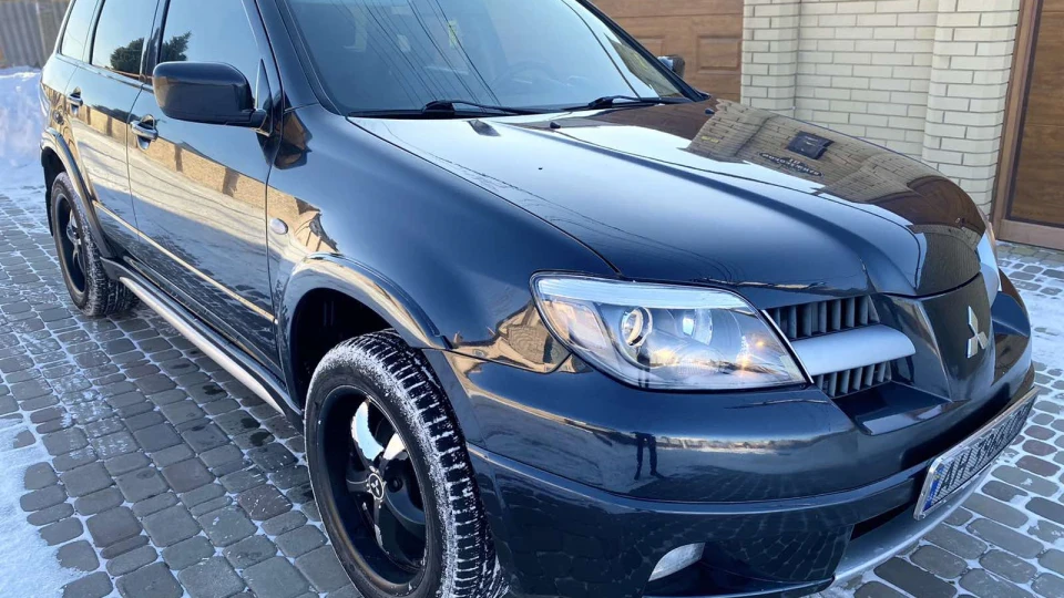 Mitsubishi Outlander Всюдихід 3