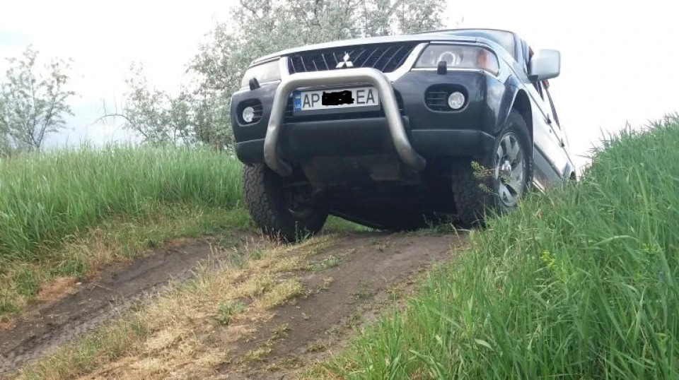 Mitsubishi Pajero Sport 2