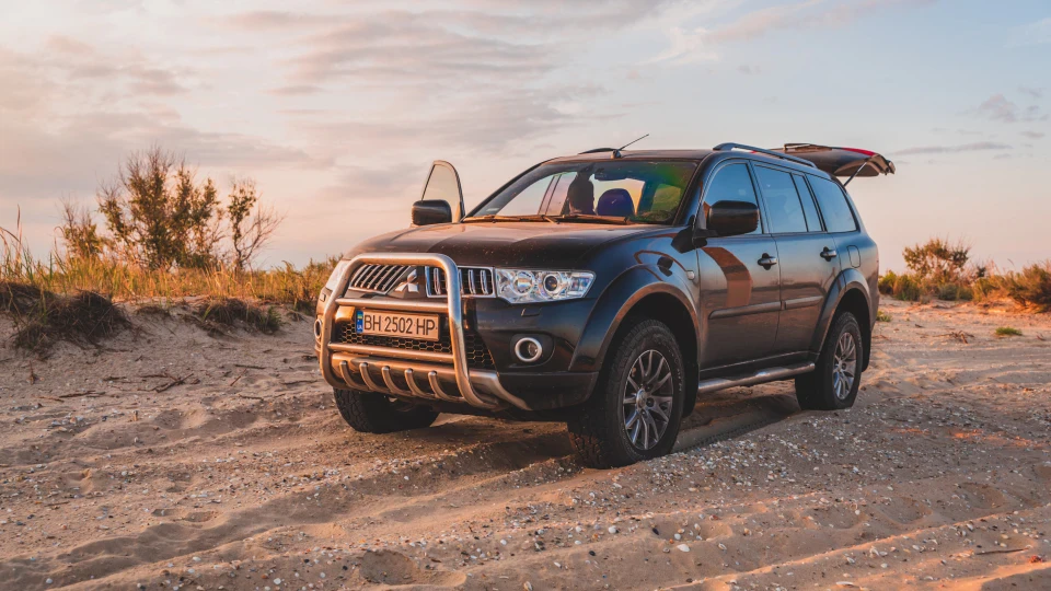 Mitsubishi Pajero Sport 2