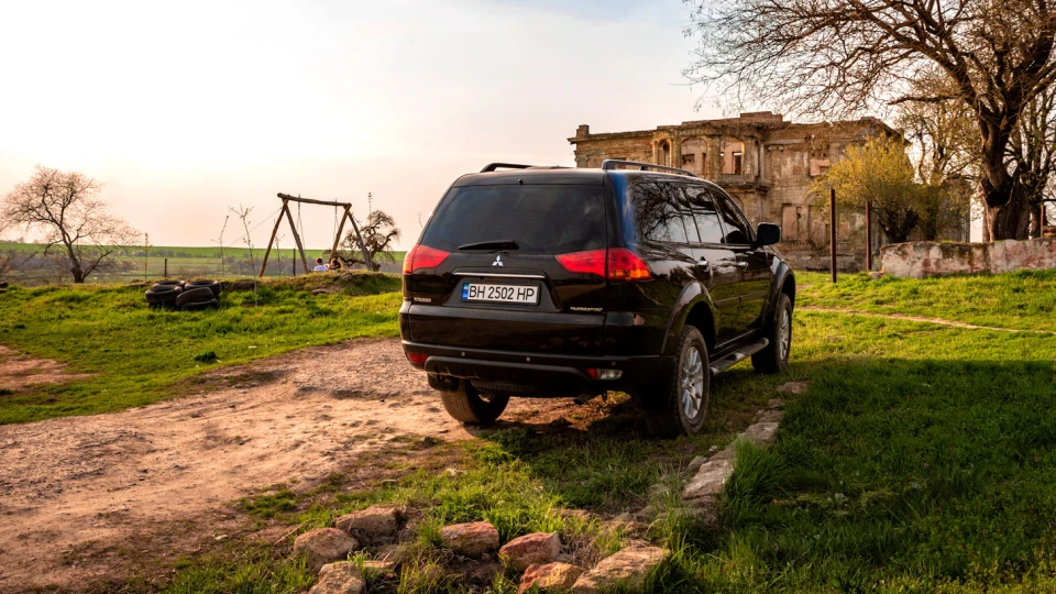Mitsubishi Pajero Sport 4