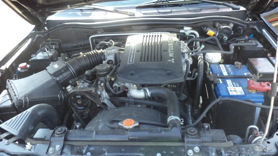 Mitsubishi Pajero Sport 2
