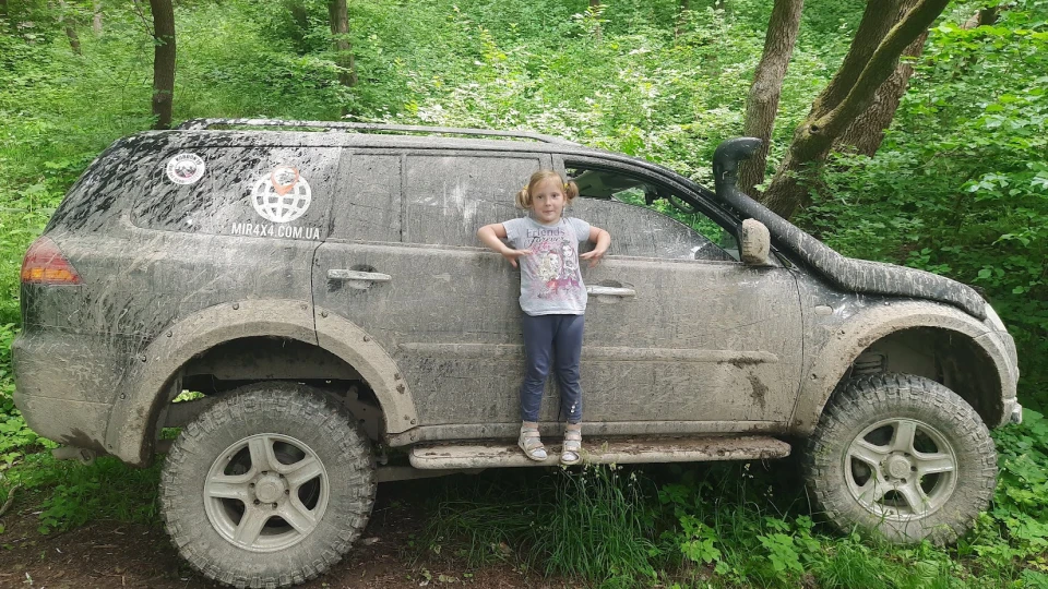 Mitsubishi Pajero Sport 4