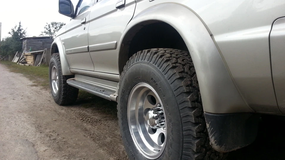 Mitsubishi Pajero Sport 3