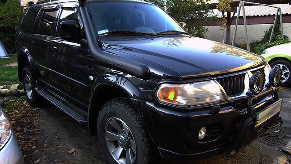 Mitsubishi Pajero Sport 2
