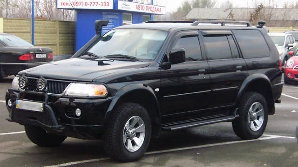 Mitsubishi Pajero Sport 3