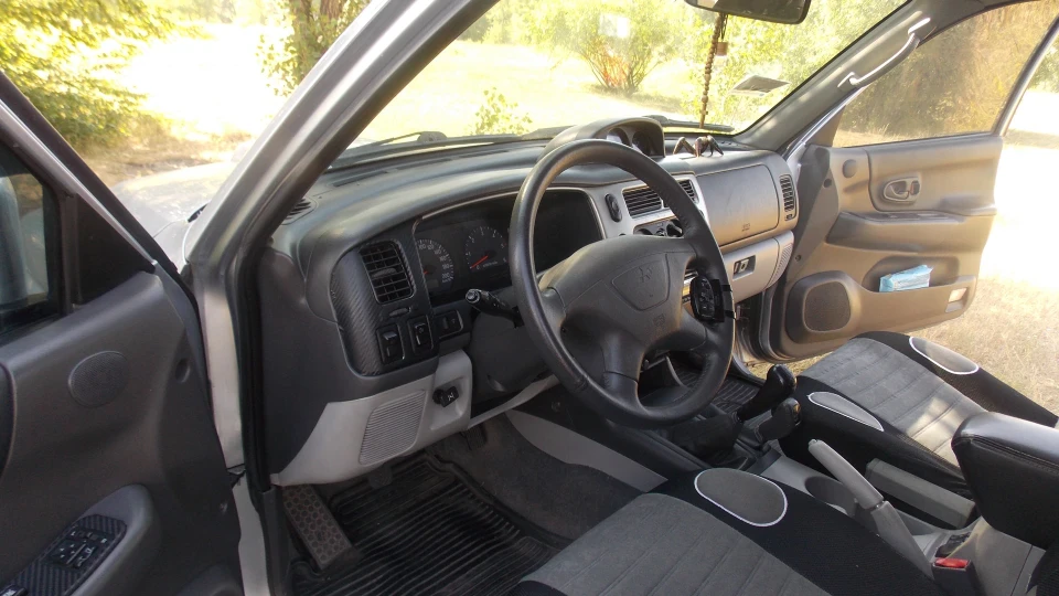 Mitsubishi Pajero Sport 3