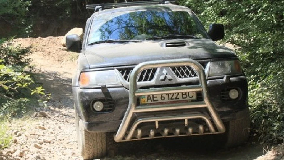 Mitsubishi Pajero Sport 2