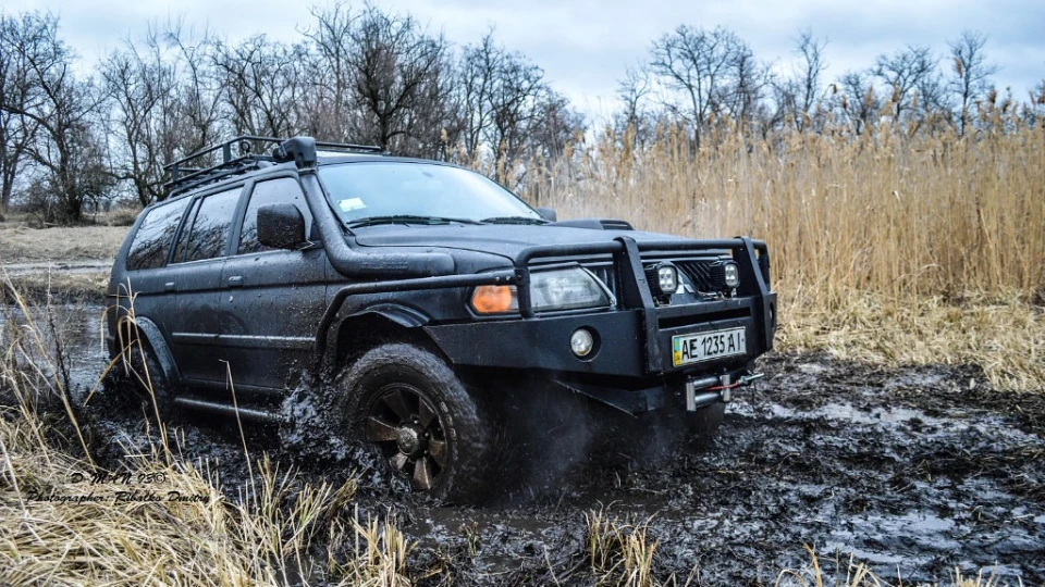 Mitsubishi Pajero Sport 2