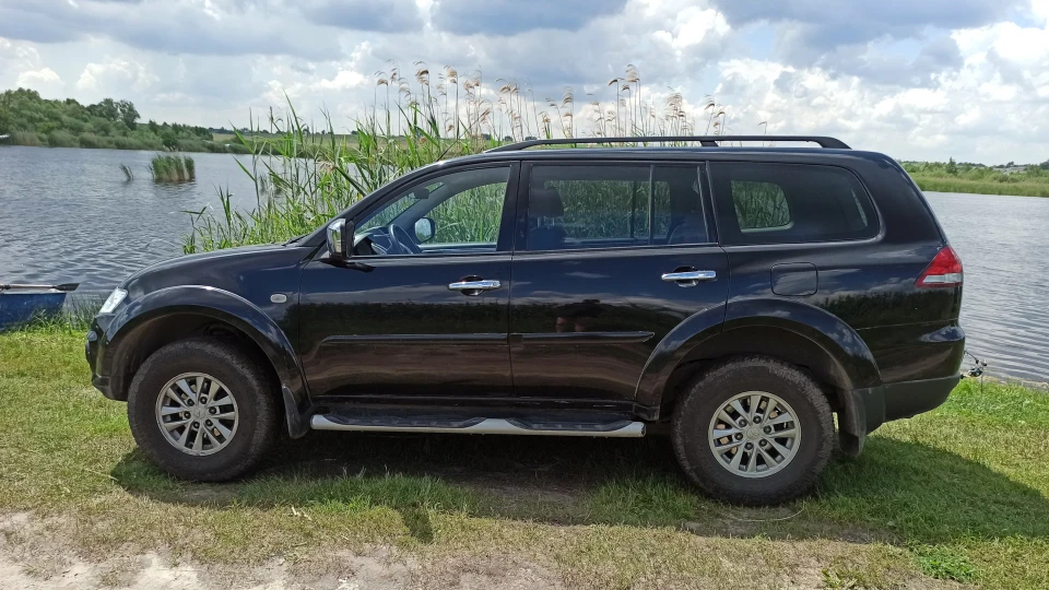 Mitsubishi Pajero Sport 2
