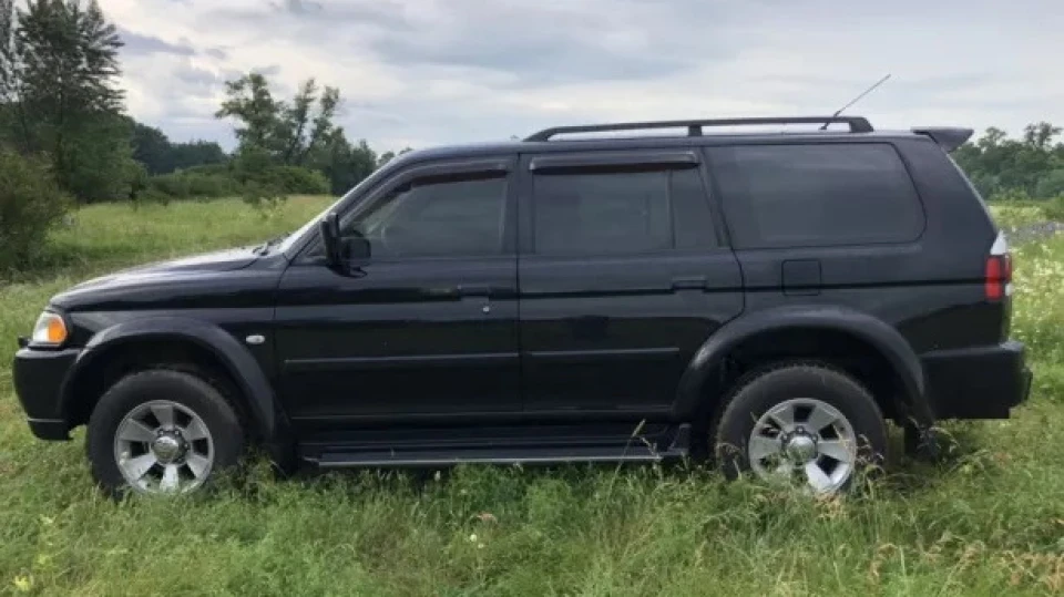 Mitsubishi Pajero Sport 2