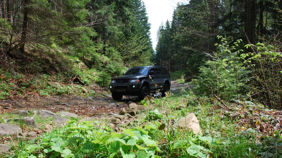 Mitsubishi Pajero Sport 2