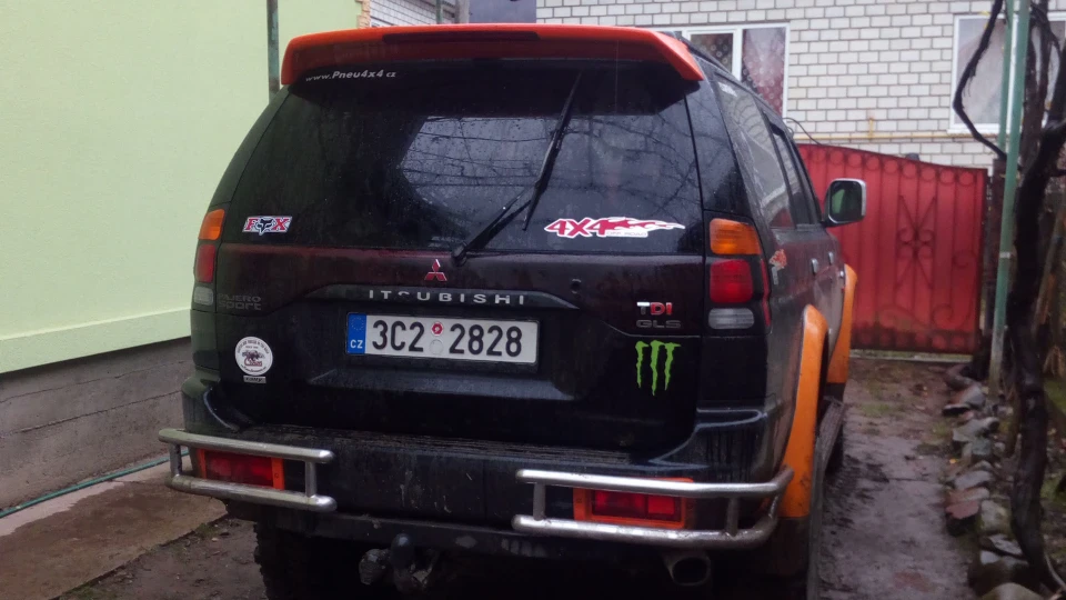 Mitsubishi Pajero Sport 2