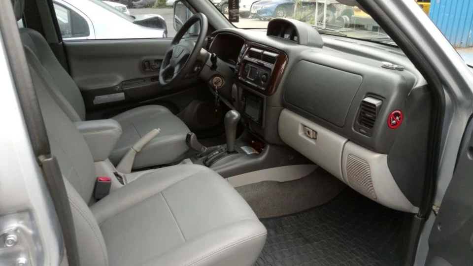 Mitsubishi Pajero Sport 2