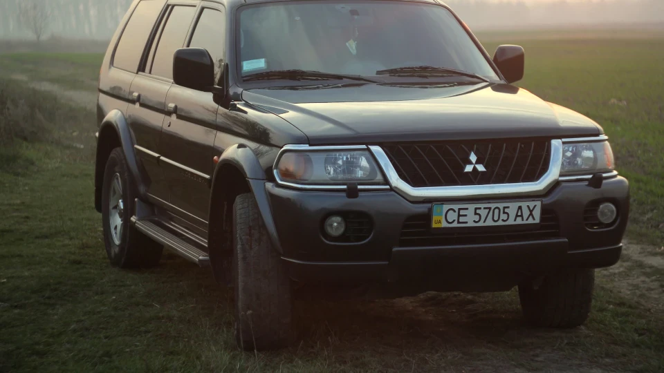 Mitsubishi Pajero Sport 4