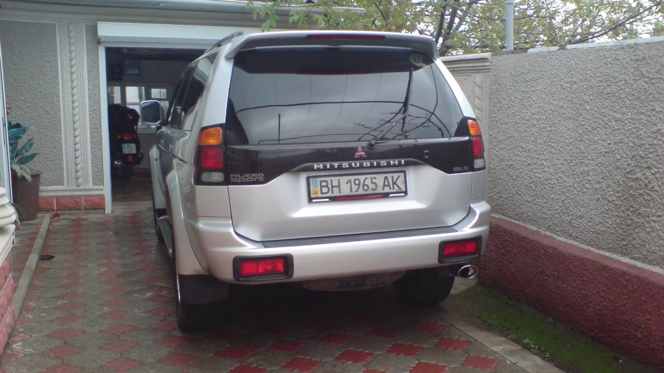 Mitsubishi Pajero Sport 2