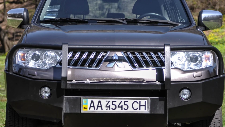 Mitsubishi Pajero Sport タンク 5