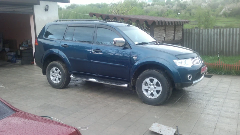 Mitsubishi Pajero Sport 2