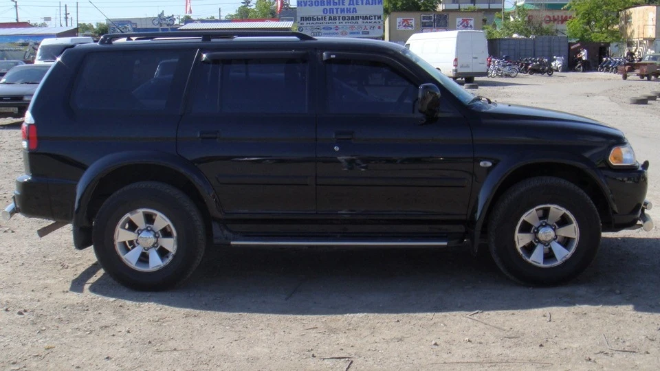 Mitsubishi Pajero Sport 4