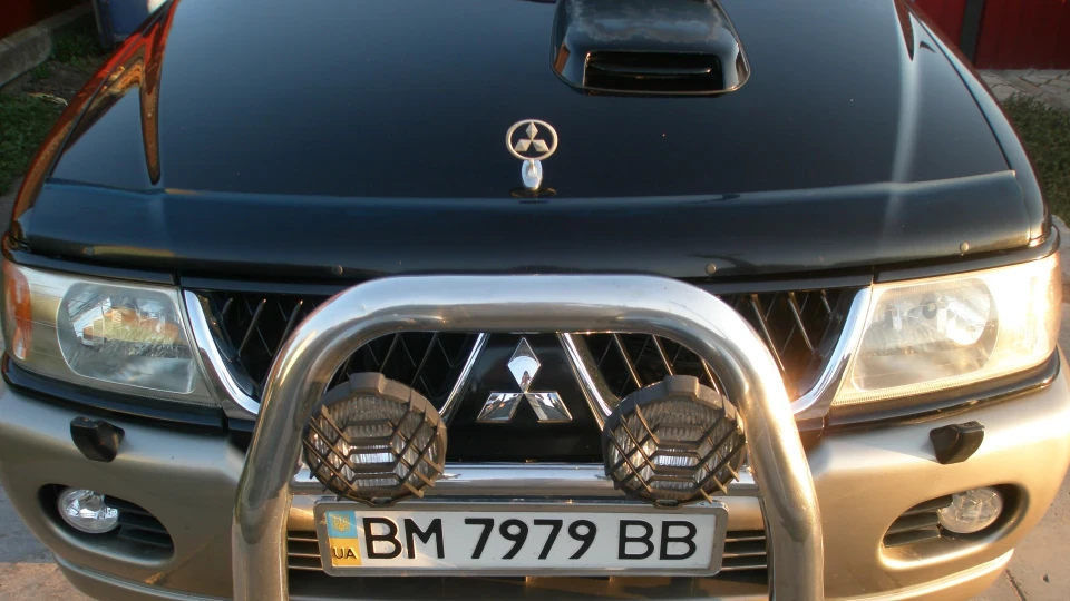 Mitsubishi Pajero Sport 2