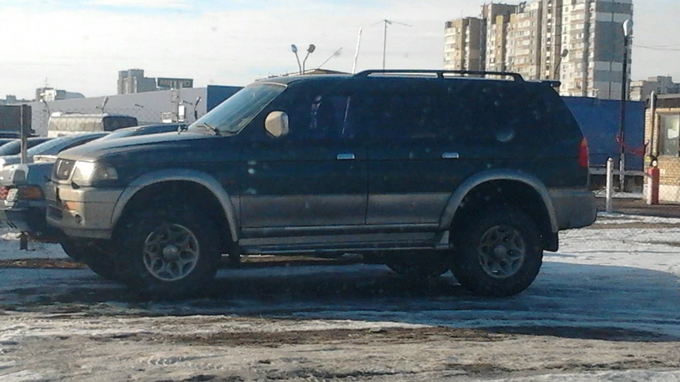 Mitsubishi Pajero Sport 2