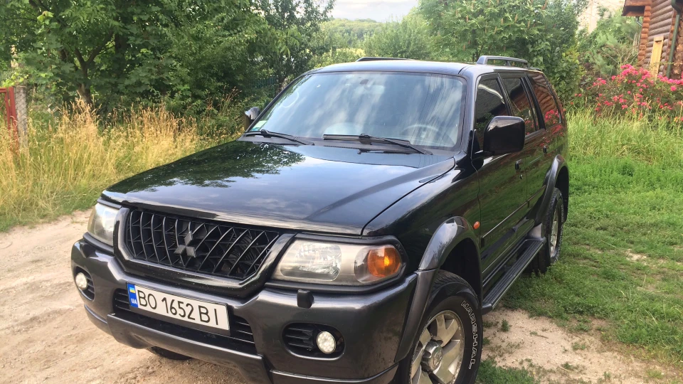 Mitsubishi Pajero Sport 2